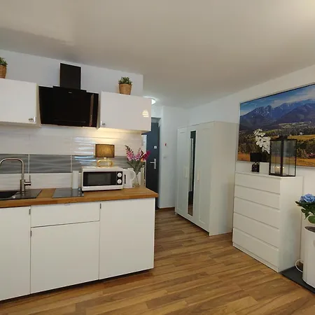 Hollidays Centrum Apartment *